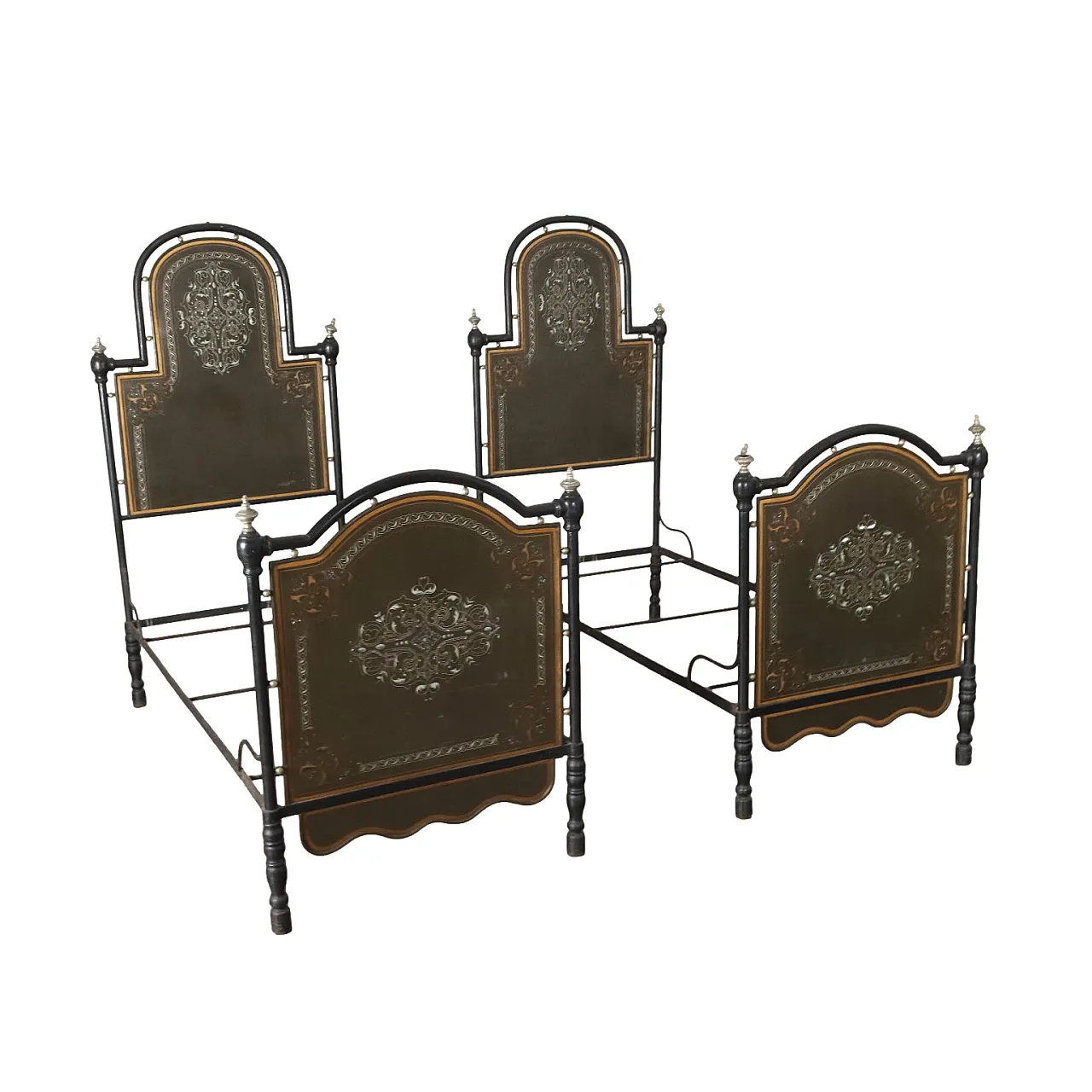 Pair of Art Nouveau Beds in painted Iron, 21st century 1