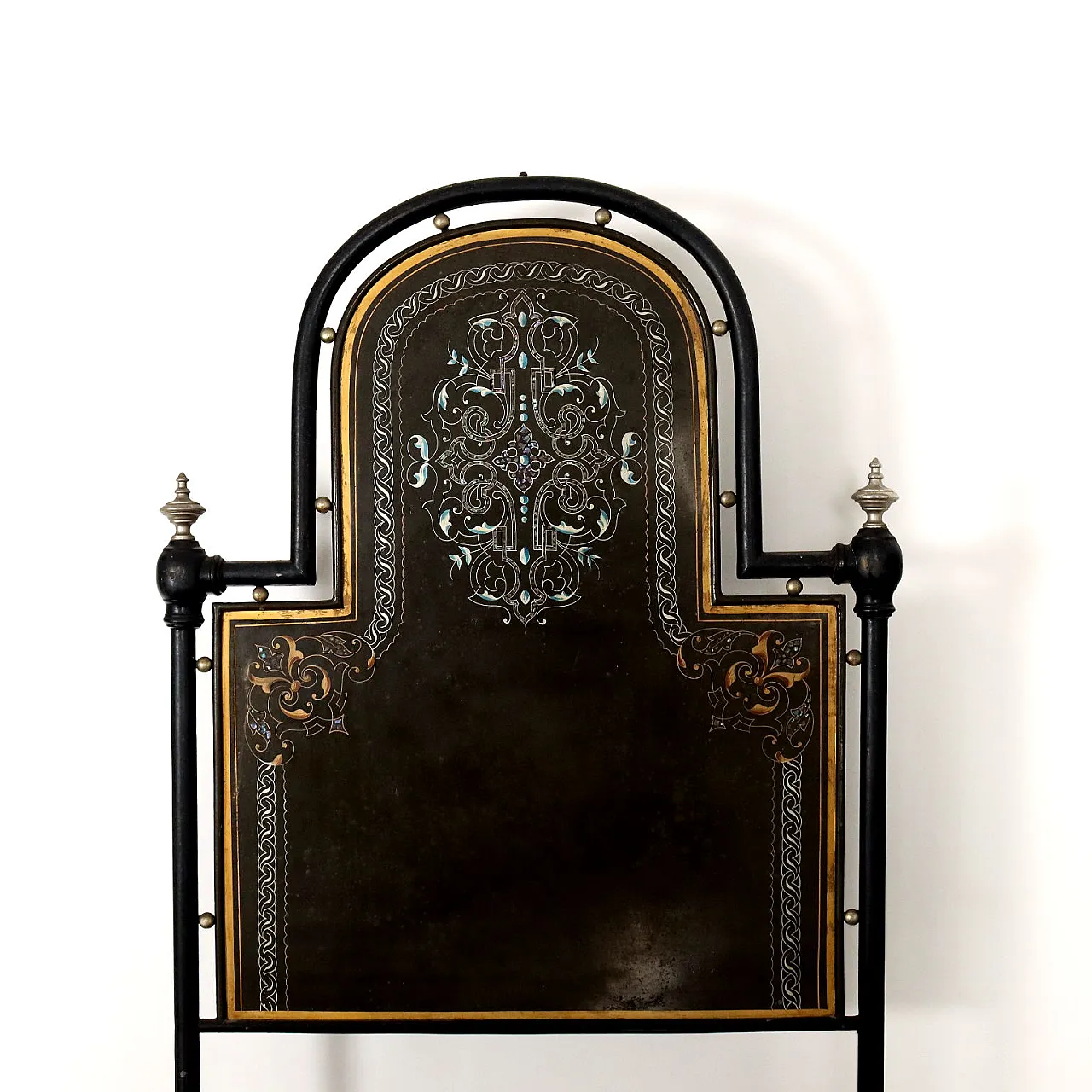 Pair of Art Nouveau Beds in painted Iron, 21st century 4