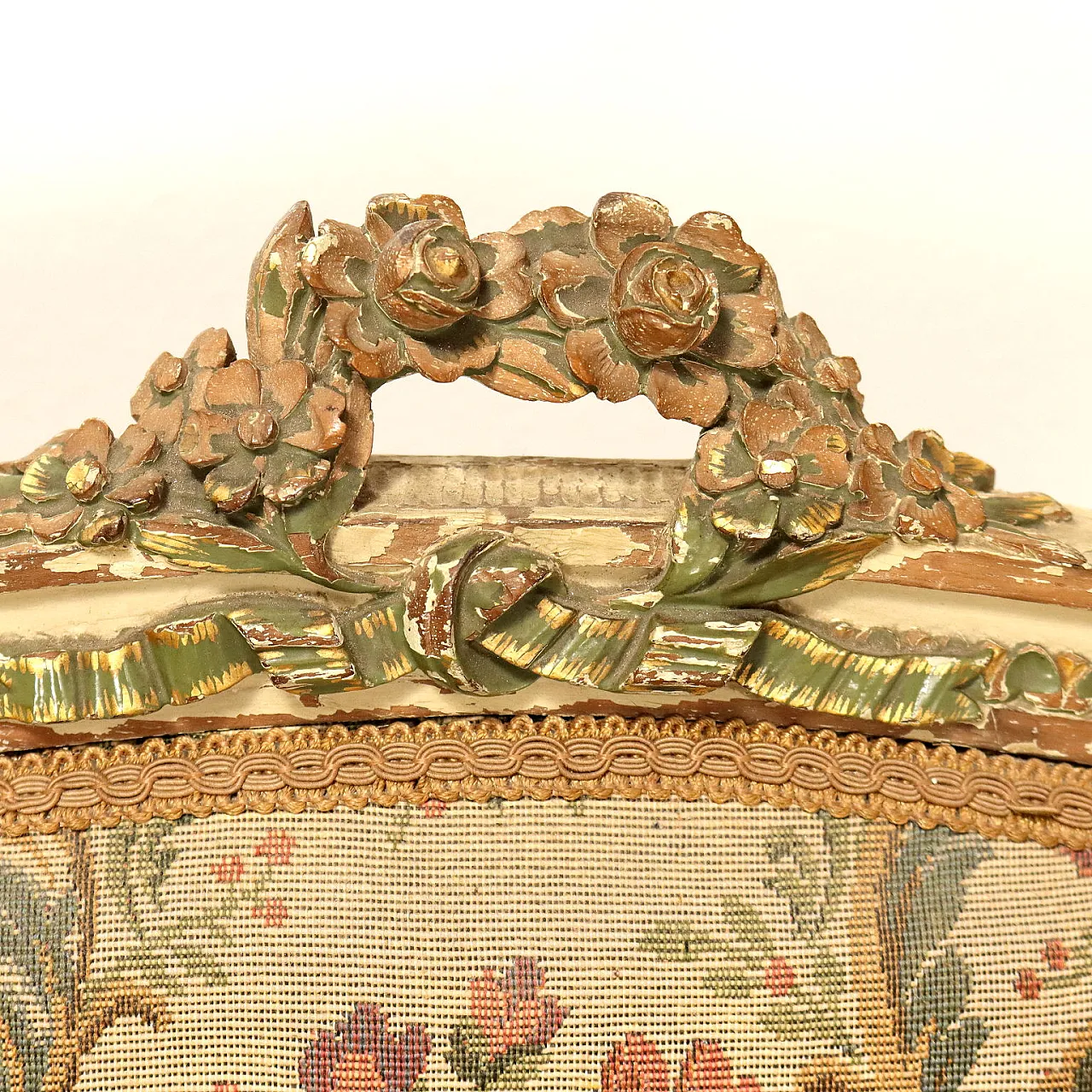 Pair of lacquered and gilded wooden chairs, 20th century 4