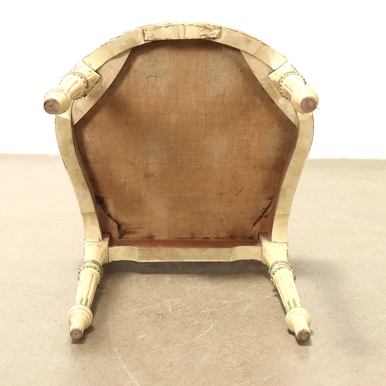 Pair of lacquered and gilded wooden chairs, 20th century 10