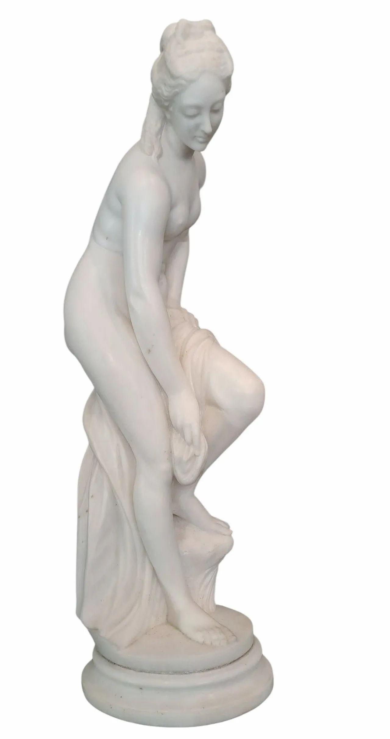 Venus bathing in white Carrara marble, 19th century 2