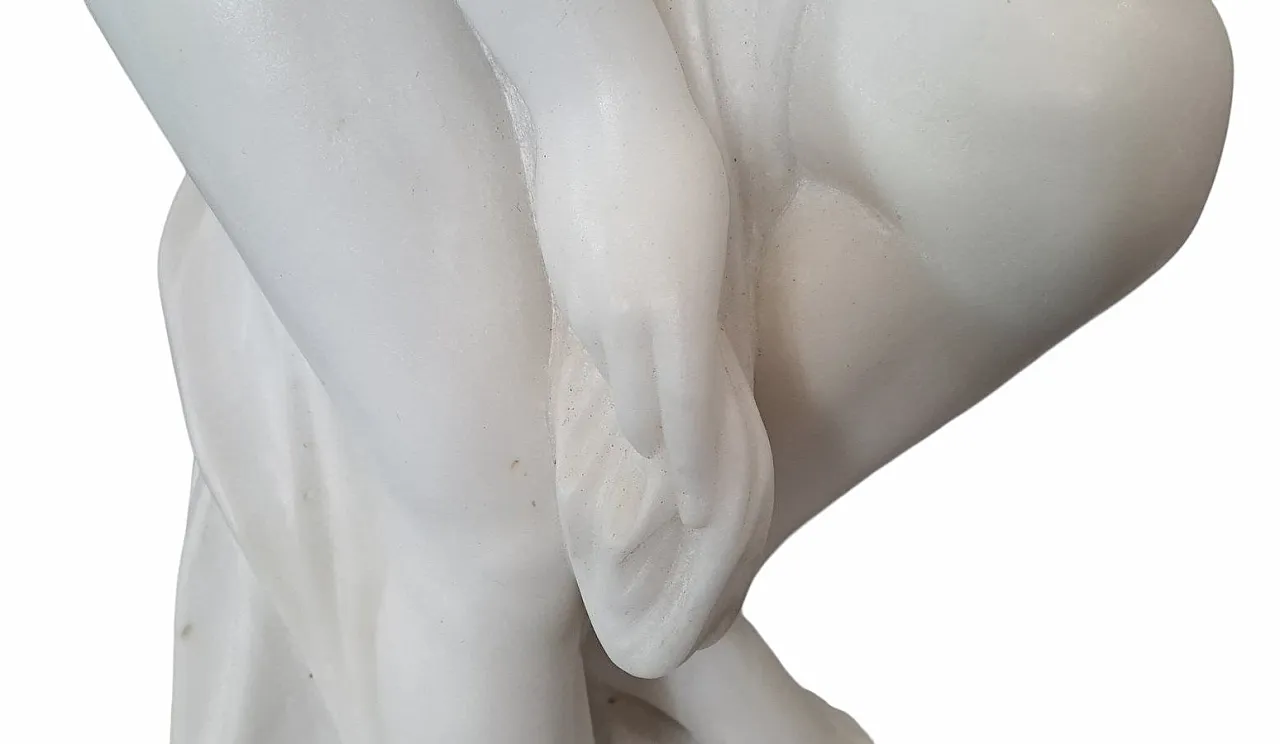 Venus bathing in white Carrara marble, 19th century 8