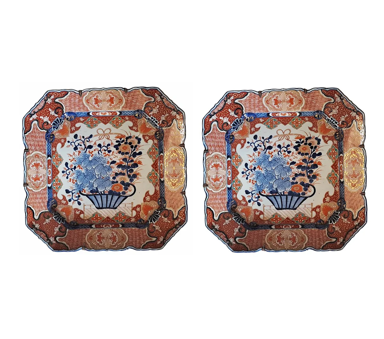 Pair of Imari porcelain plates, 19th century 2