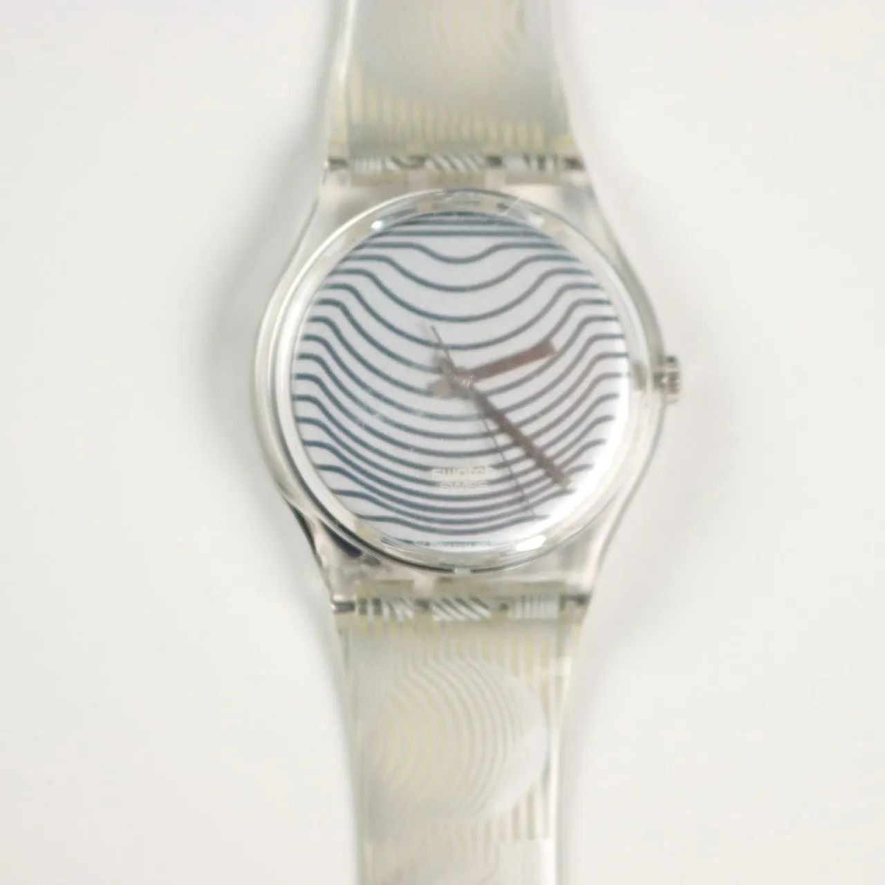 3 orologi Swatch a tema noir, anni '90 5
