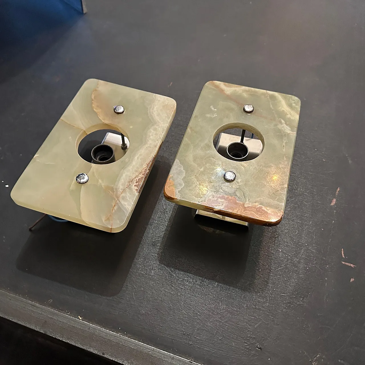 Pair of green and brown onyx and marble wall sconces, 1970s 5