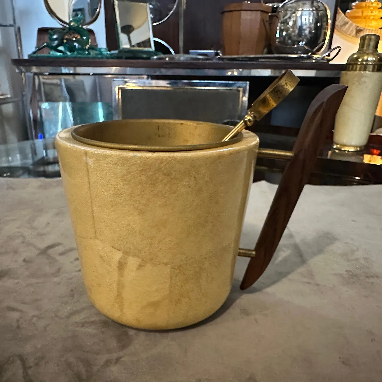 Secchiello in ottone, legno e pelle di capra di Aldo Tura, anni '50 2