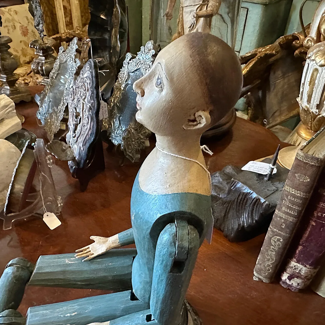 Manichino articolato in legno laccato, anni '50 5