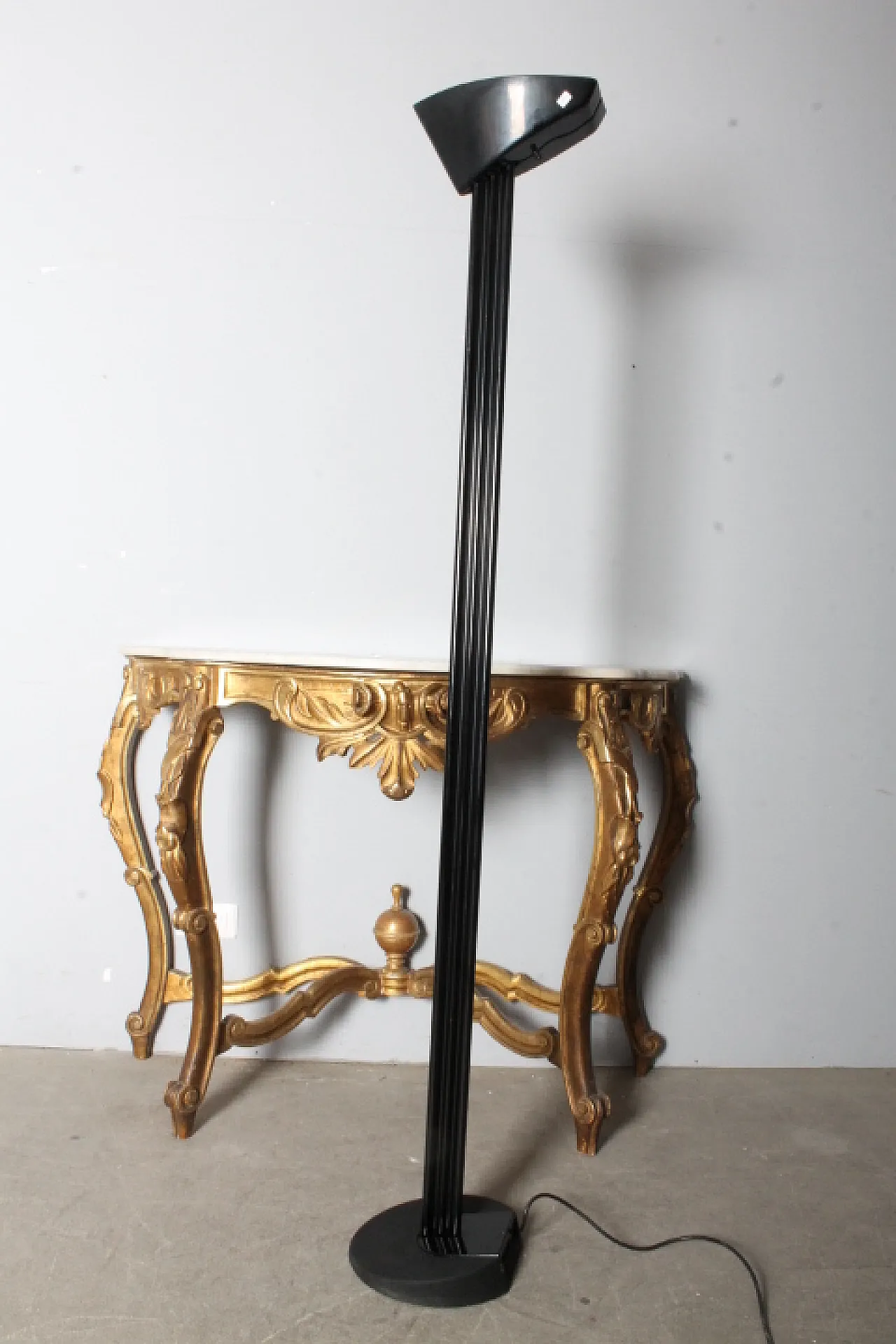 Lampada da terra Otello di Bruno Gecchelin per Oluce, anni '80 1