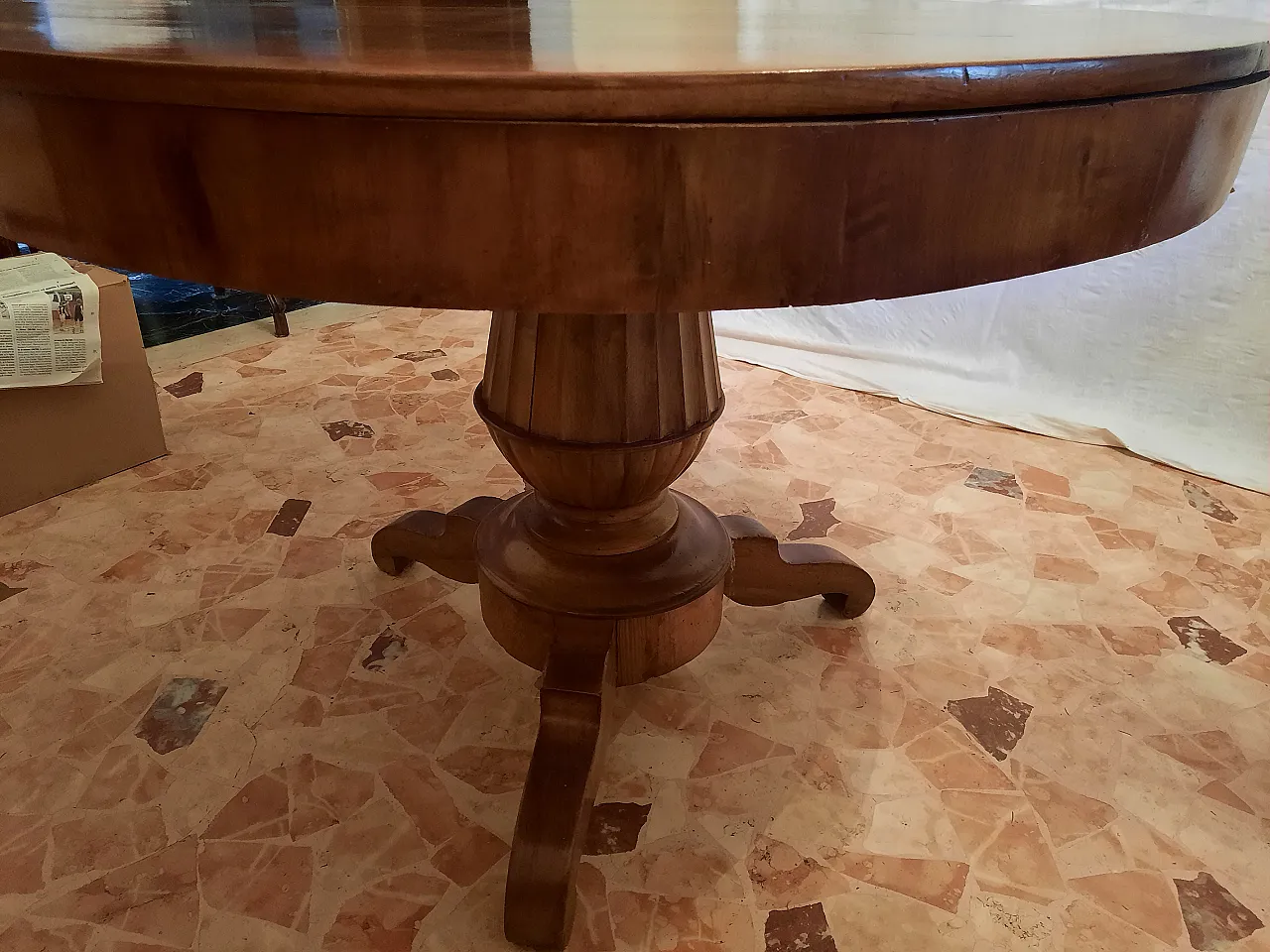 Round Empire style table, 20th century 4