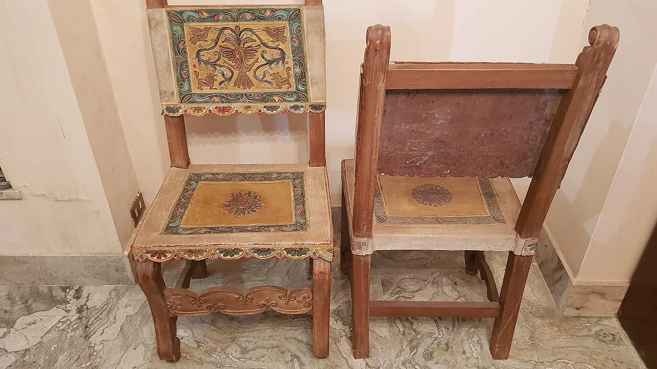 Coppia di sedie in stile coloniale in pelle, metà '900 7