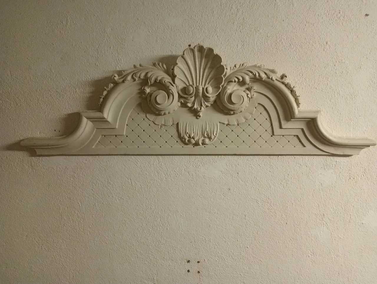 Decorazione sopra porta di legno originale, 18 ° secolo 1