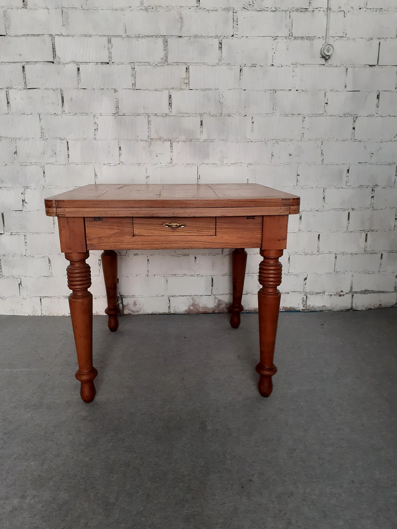 Rustic extensible wooden table, 1930s 1