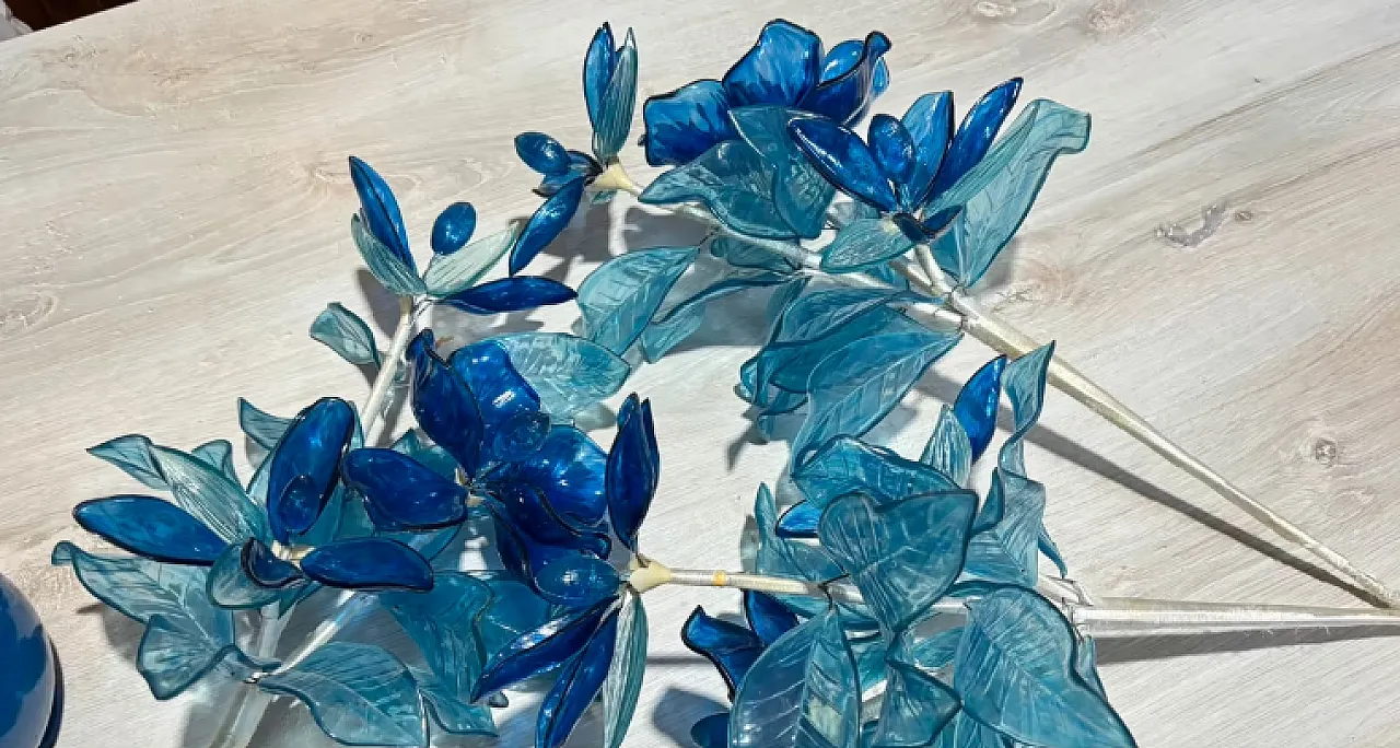 Lucite flower vase by J. Corelli, 20th century 5