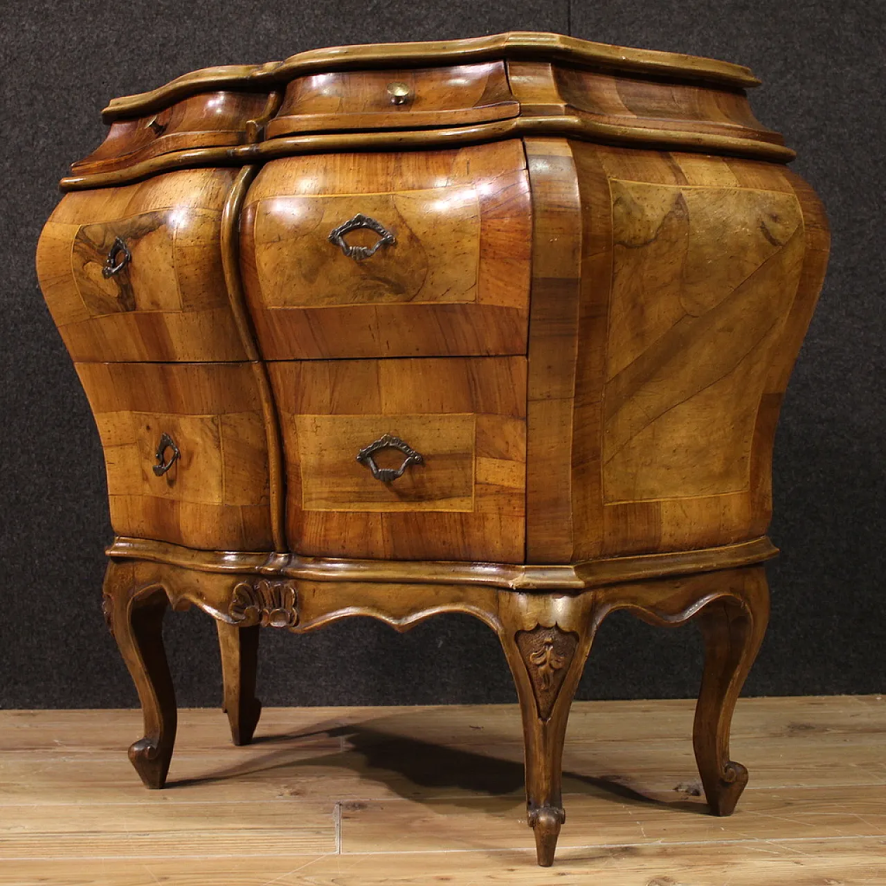 Small wooden dresser, '900 3