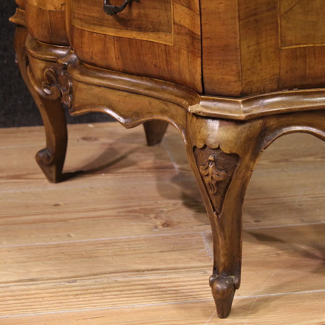 Small wooden dresser, '900 6