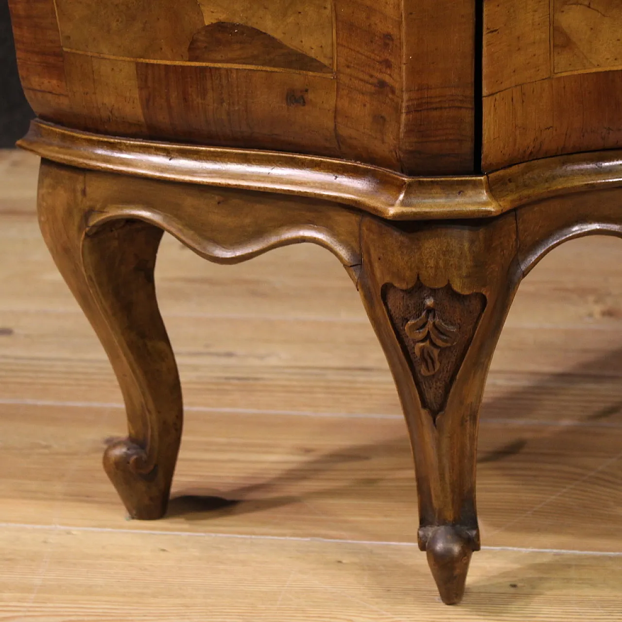 Small wooden dresser, '900 12