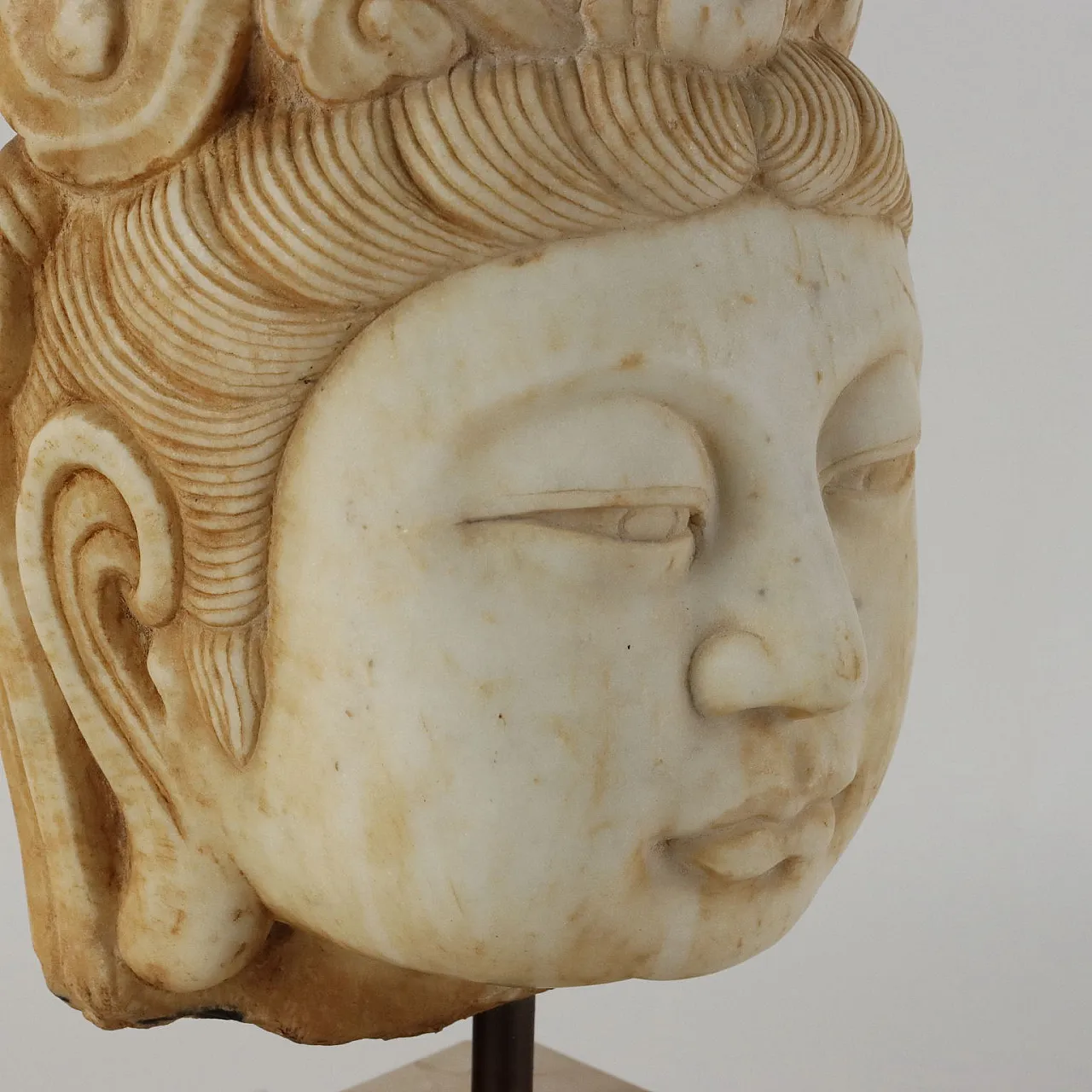 Guanyin's head, marble sculpture with travertine base 5