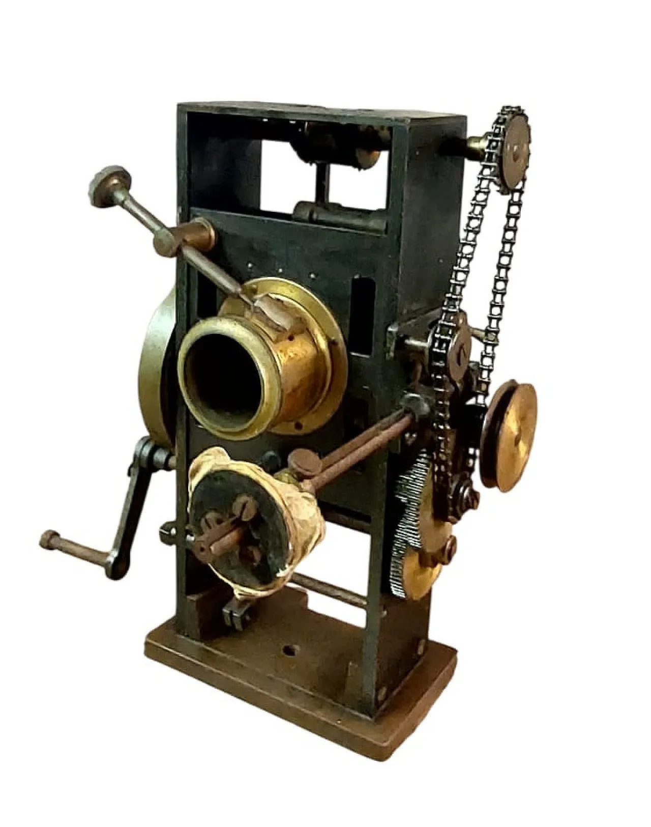 Hand-cranked movie projector, early 20th century 1