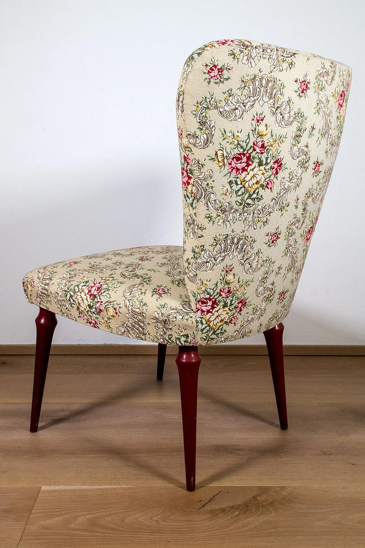 Coppia di poltrone con pouf, anni '50 10