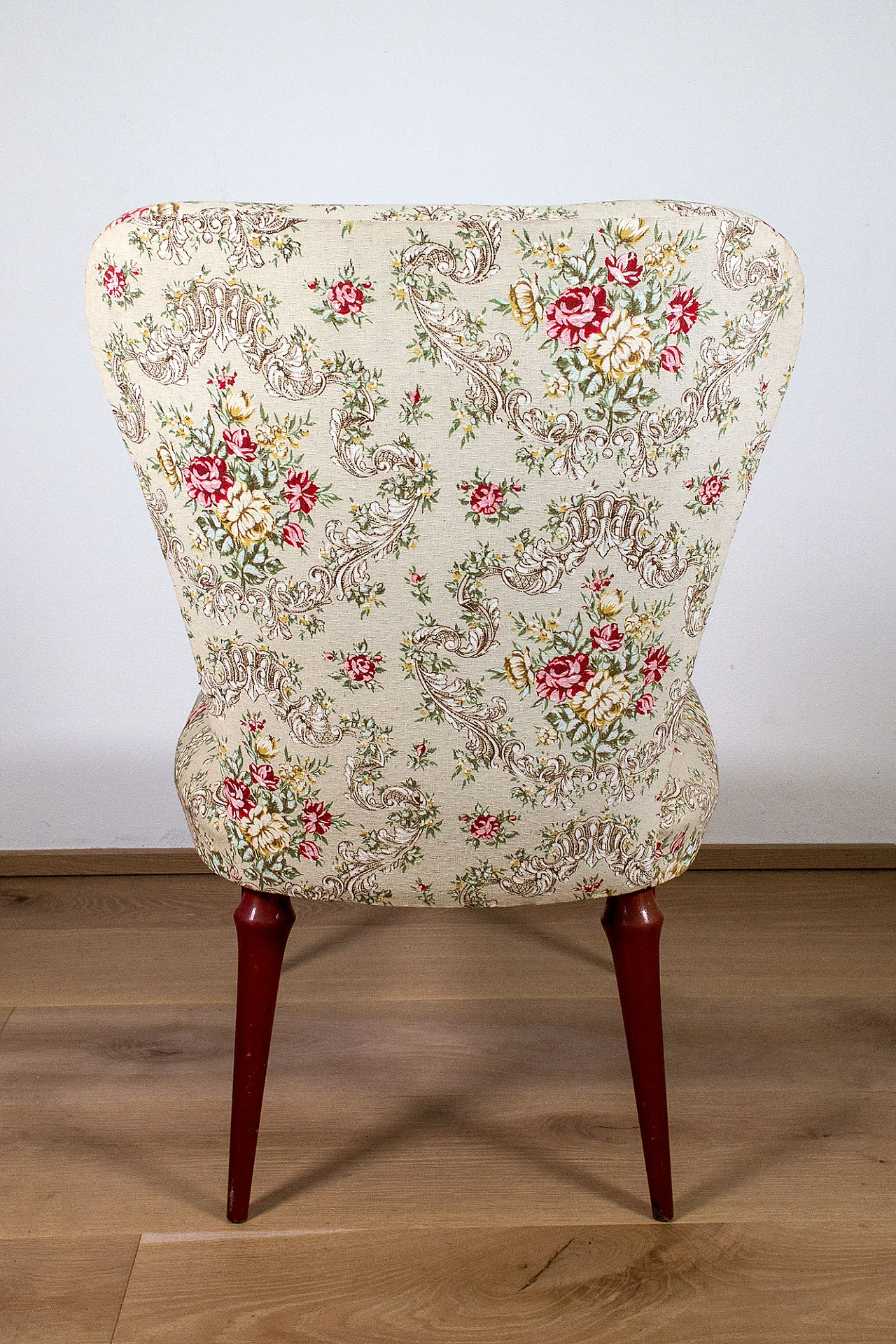 Coppia di poltrone con pouf, anni '50 11