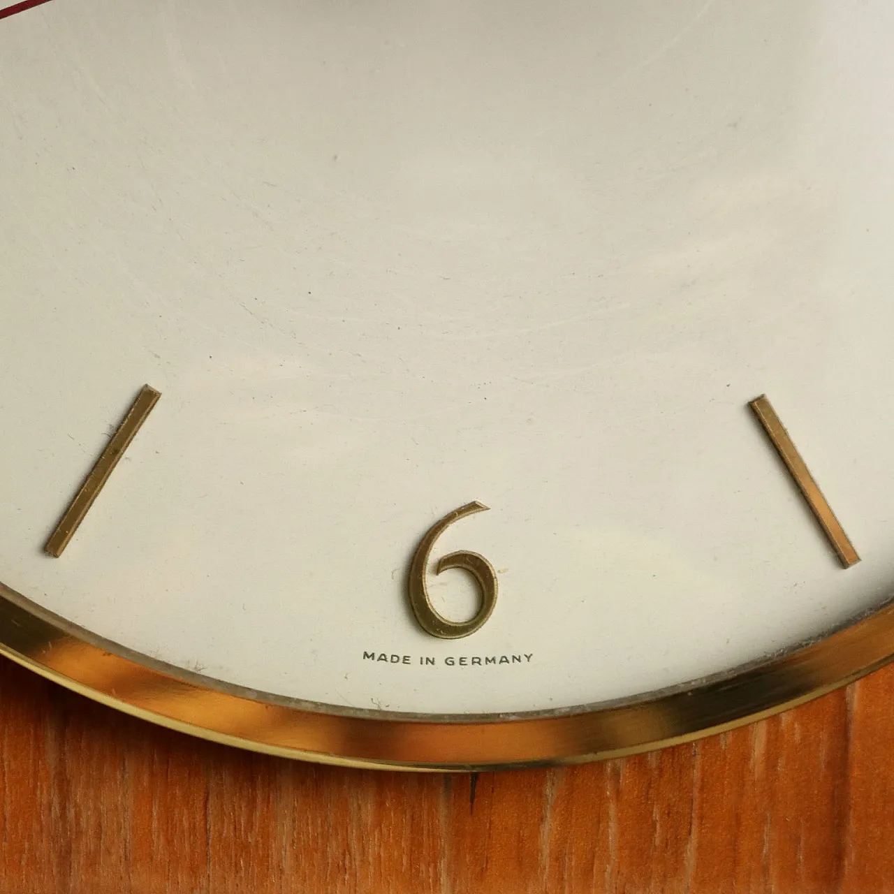 Junghans table clock in wood and glass, mid-20th century 5