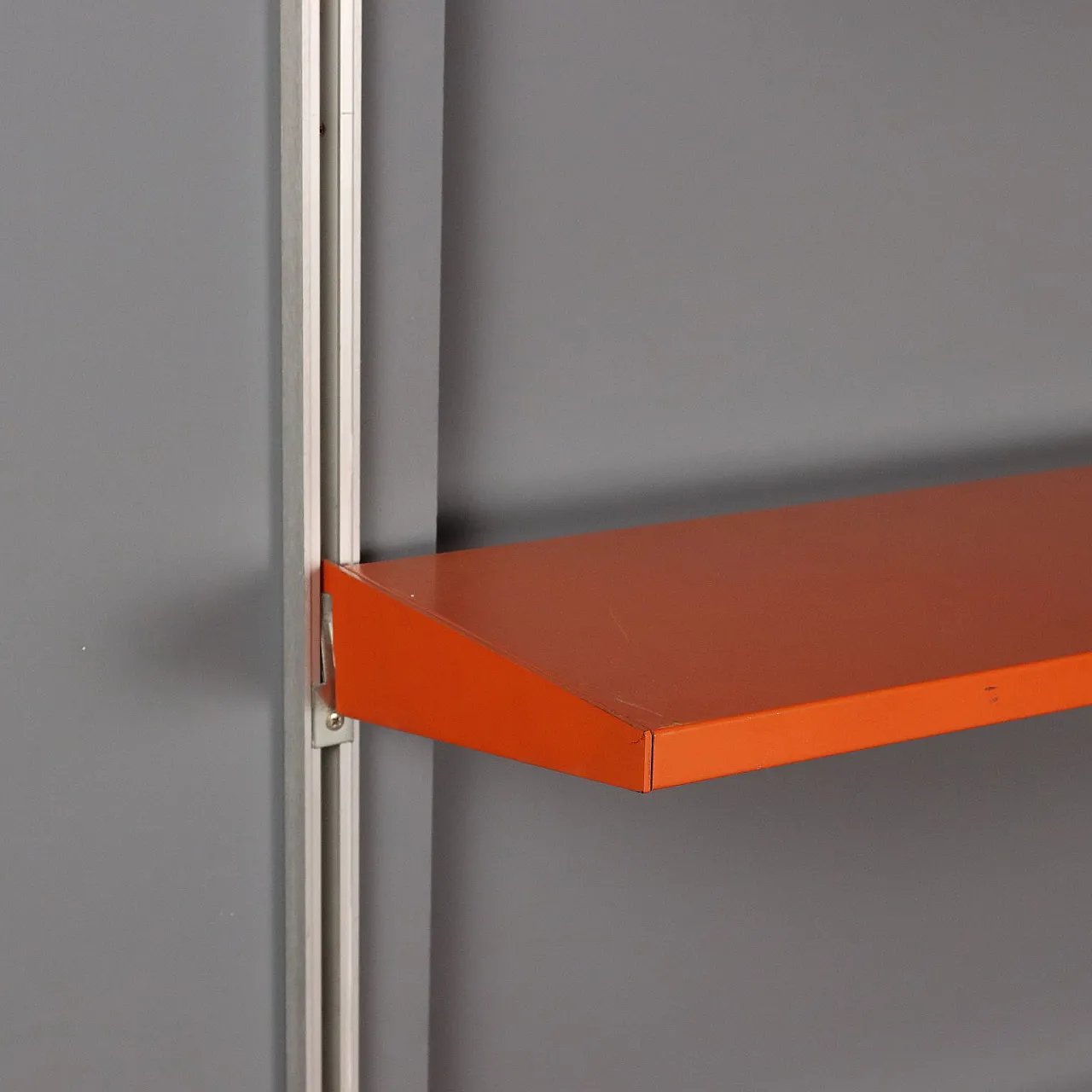 Libreria a muro in alluminio e metallo, anni '70 10