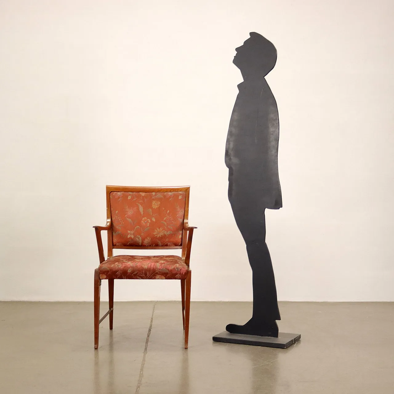 Poltrona in mogano con braccioli a vista, anni '50 2