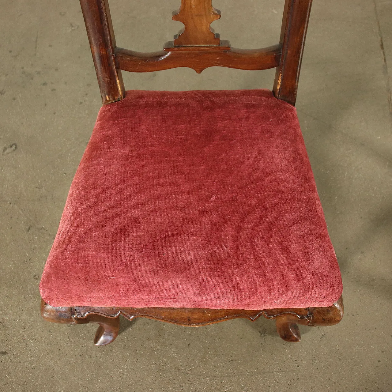 Coppia di sedie su modello inglese imbottite, del '700 9