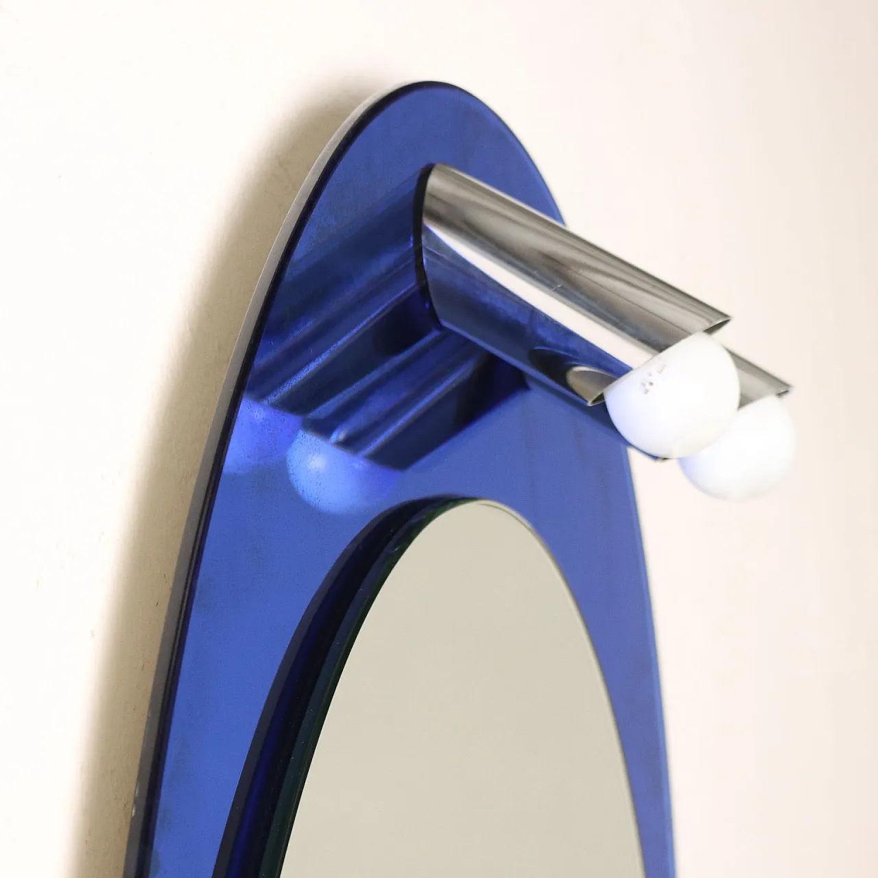 Specchio da parete con luci in vetro blu di Metalvetro Siena, anni '70 6