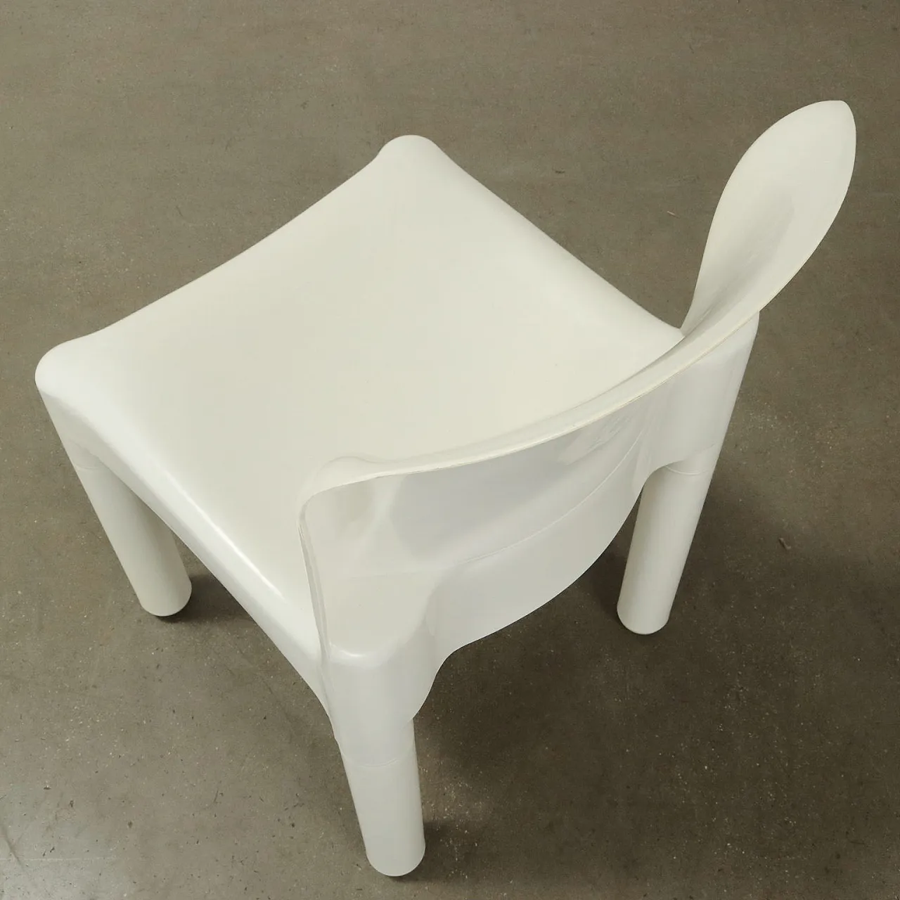 4 Sedie 4875 bianche di Carlo Bartoli per Kartell in pastica, anni '70 4