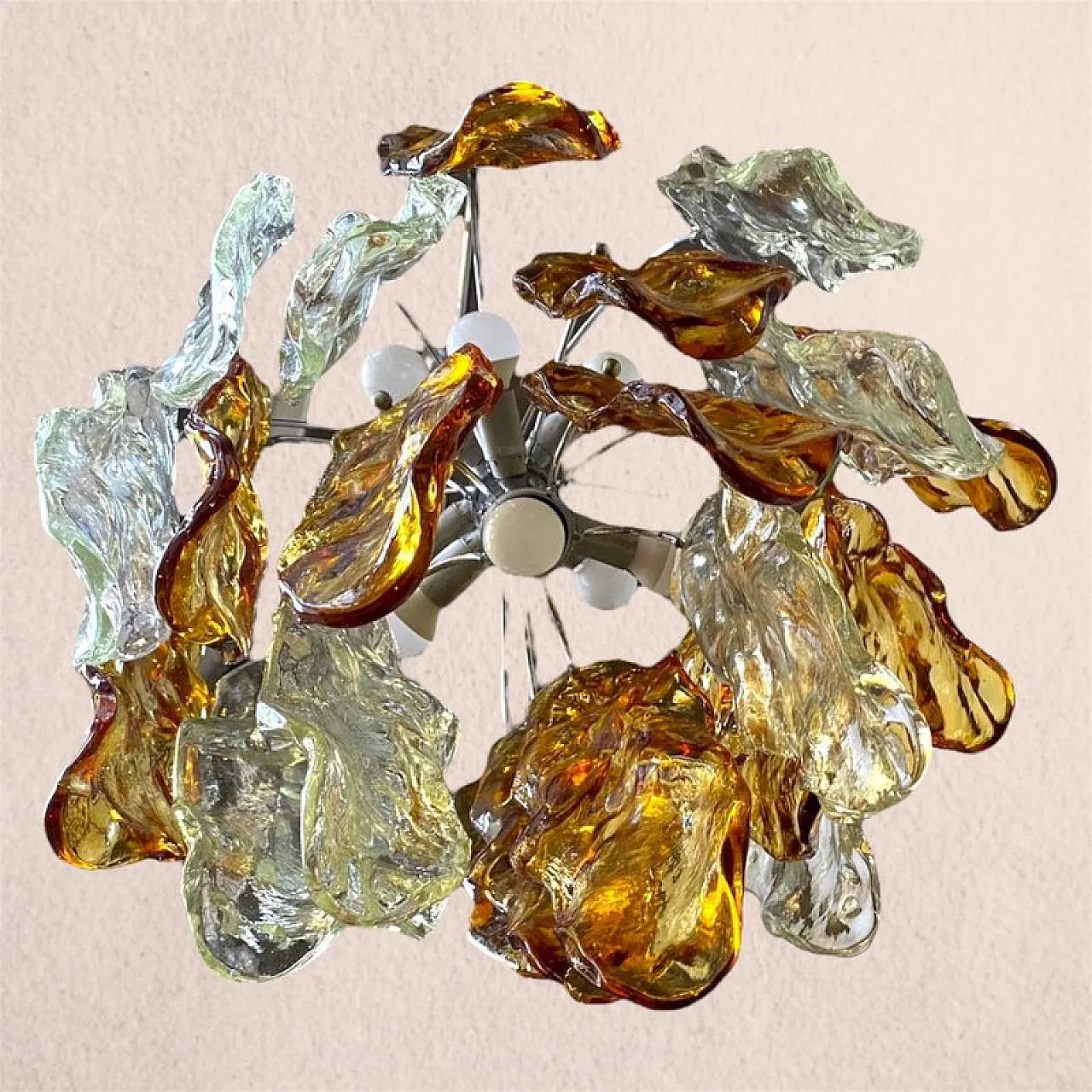 Coppia di lampadari in vetro di Murano dorato, anni '70 7