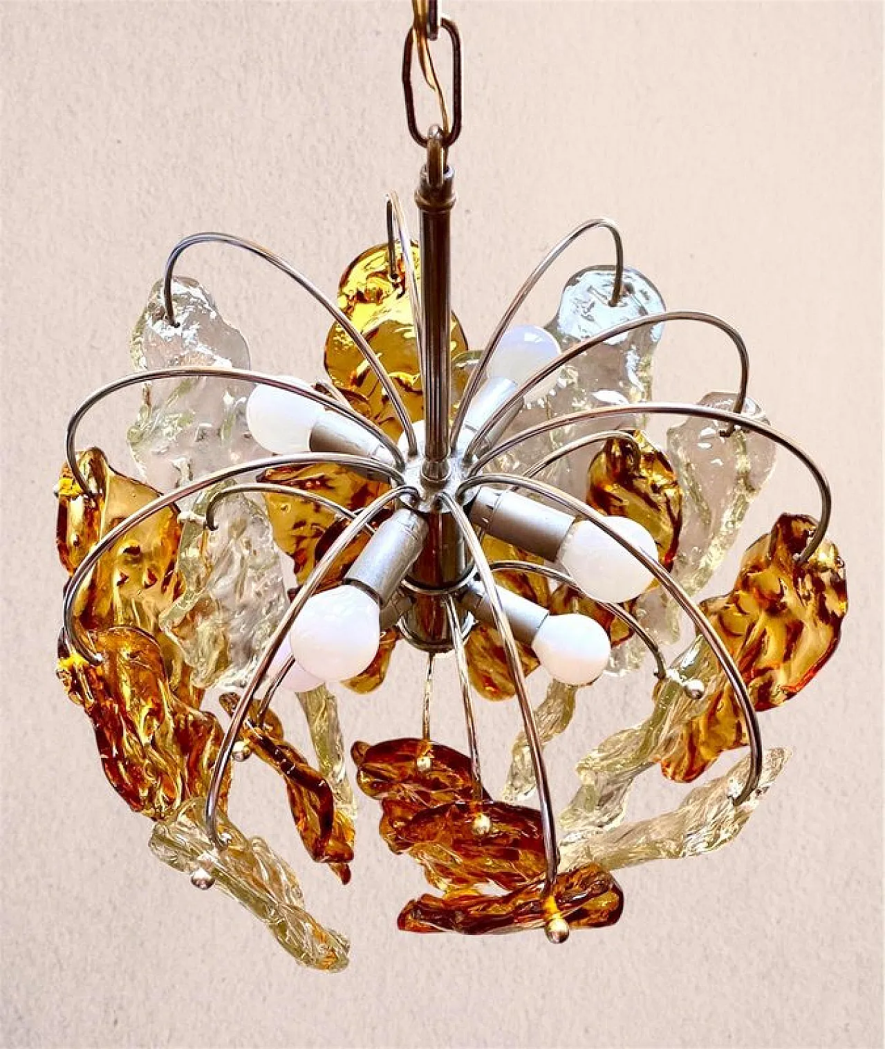 Coppia di lampadari in vetro di Murano dorato, anni '70 11