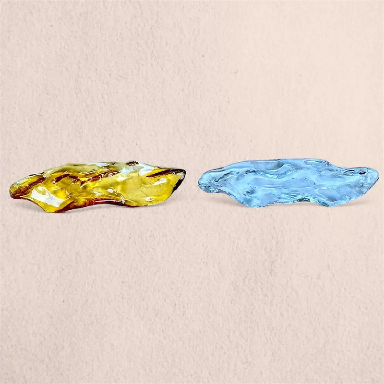 Coppia di lampadari in vetro di Murano dorato, anni '70 14