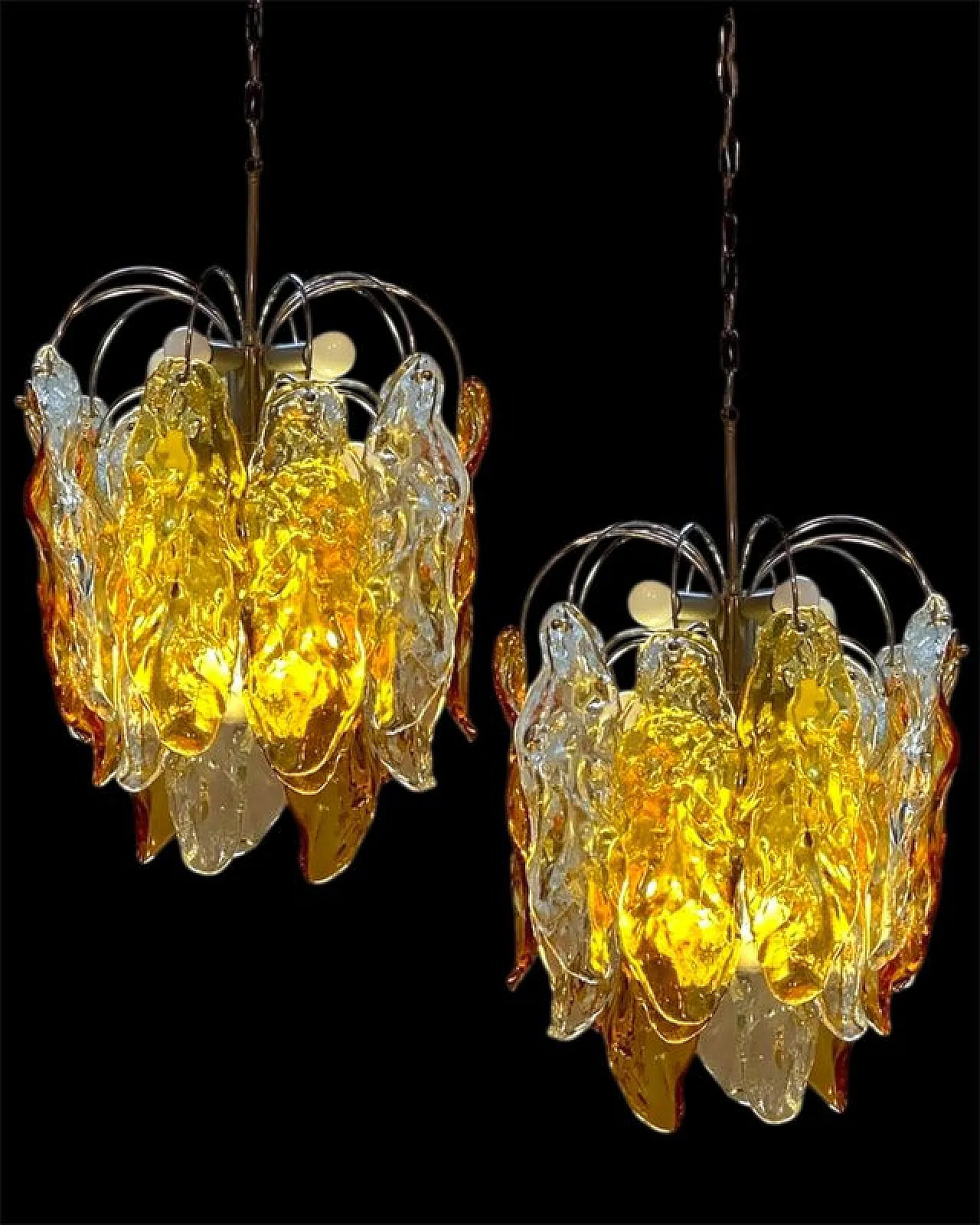 Coppia di lampadari in vetro di Murano dorato, anni '70 16