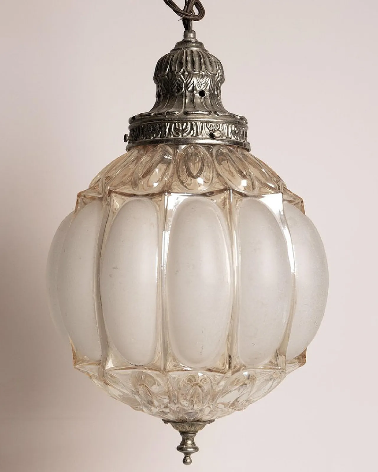 Lampada a sospensione Bubble in vetro rosa Glashütte Limburg, anni '60 7