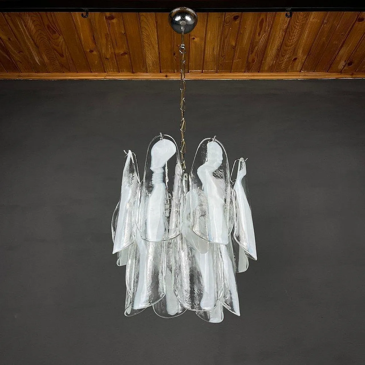 Lampadario in vetro di Murano bianco di Mazzega, anni '60 2