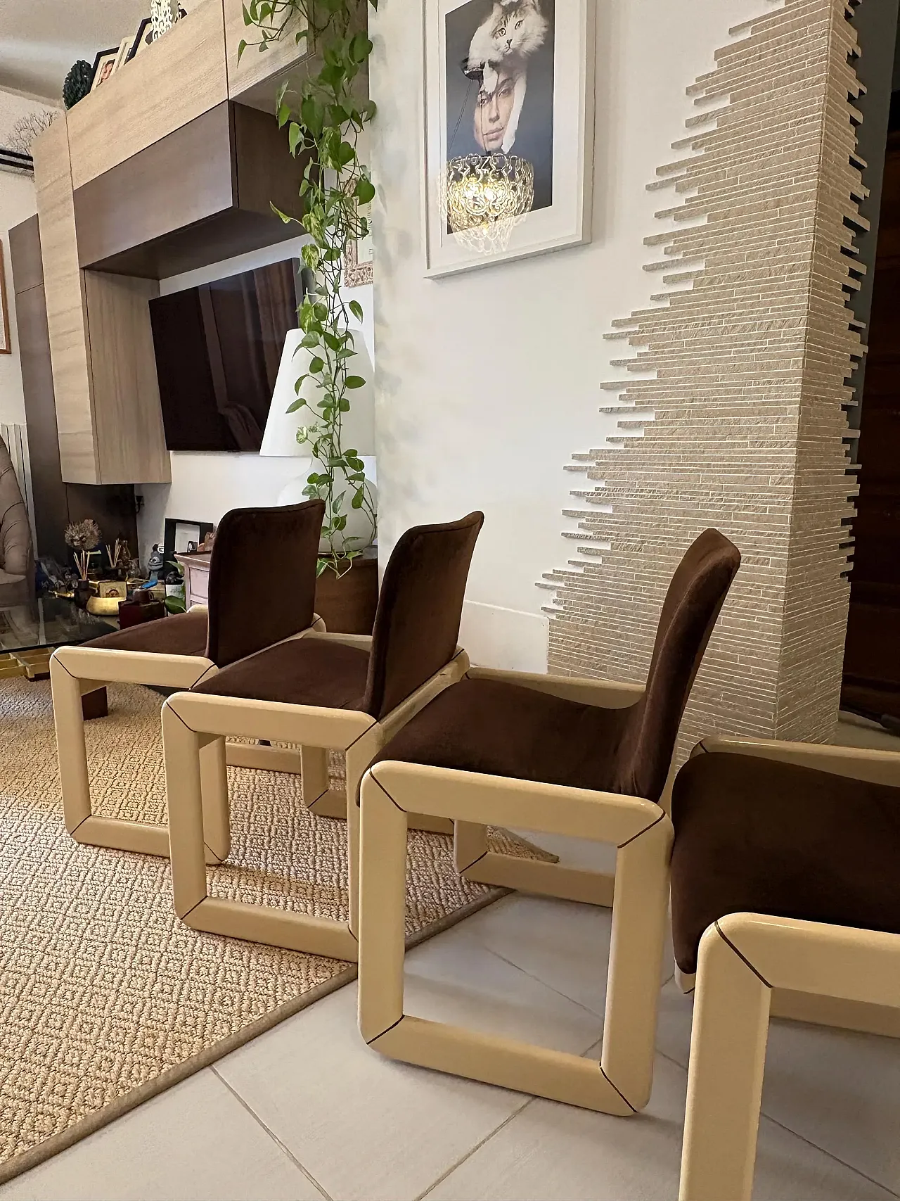 4 sedie space age ottone legno e velluto, anni '70 3