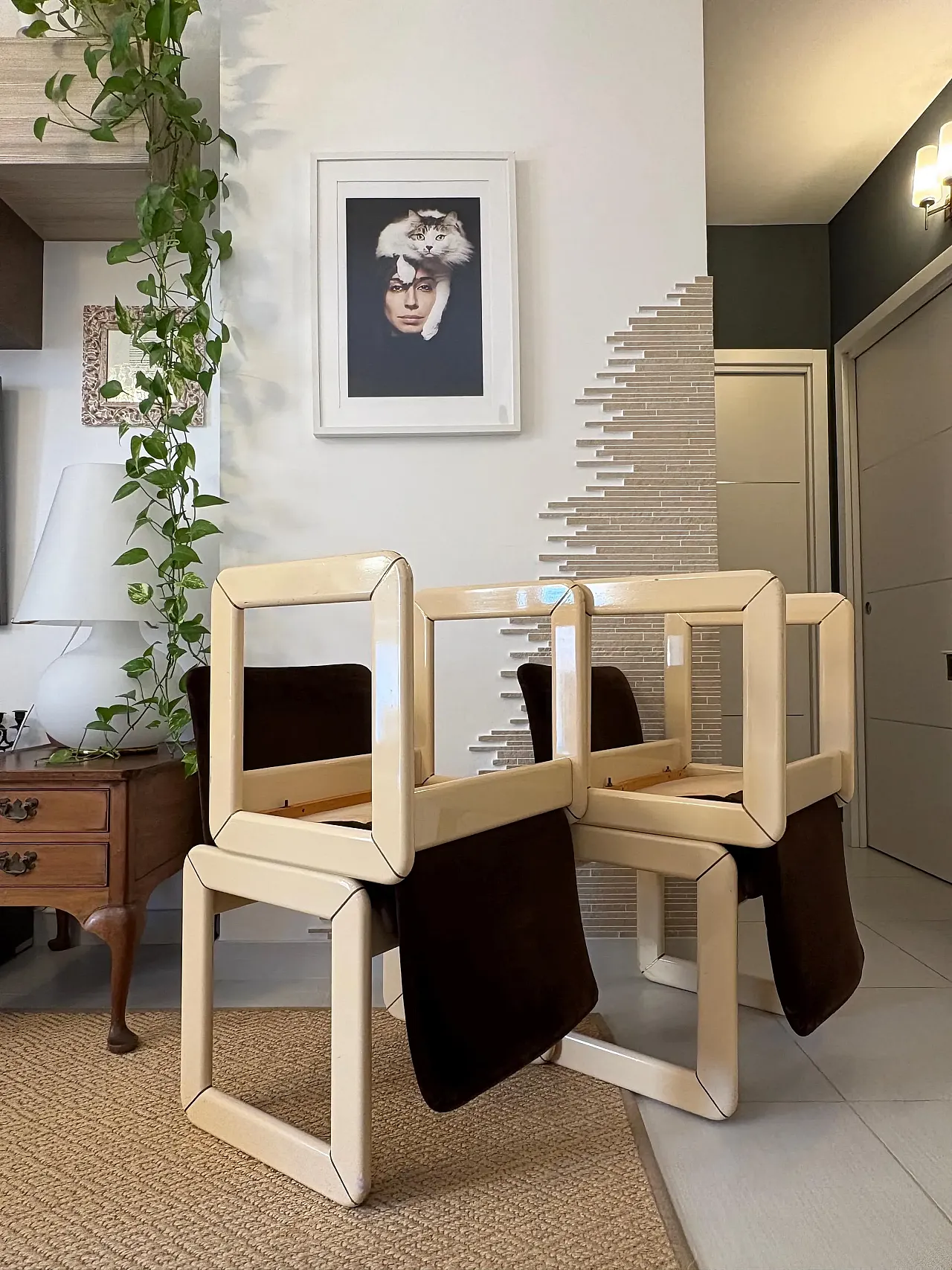 4 sedie space age ottone legno e velluto, anni '70 6