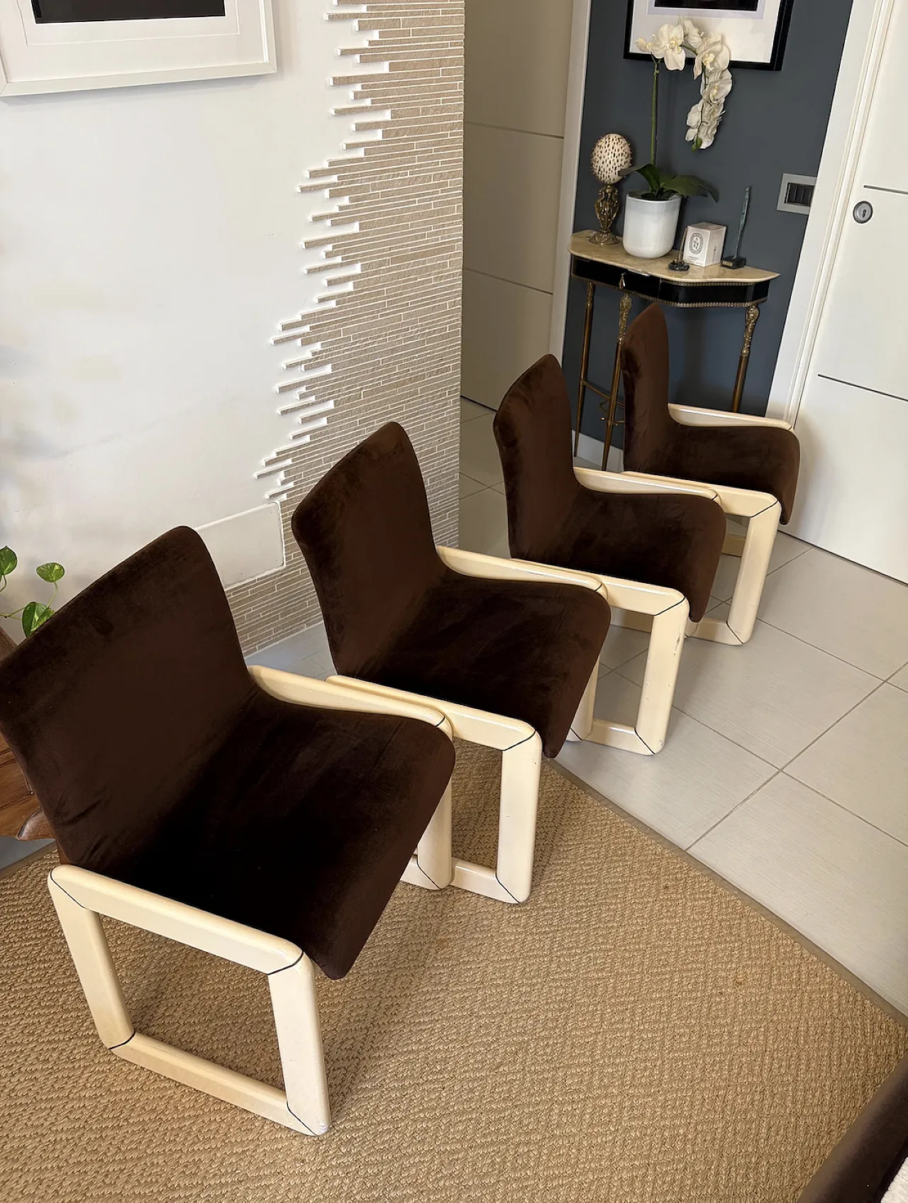 4 sedie space age ottone legno e velluto, anni '70 10