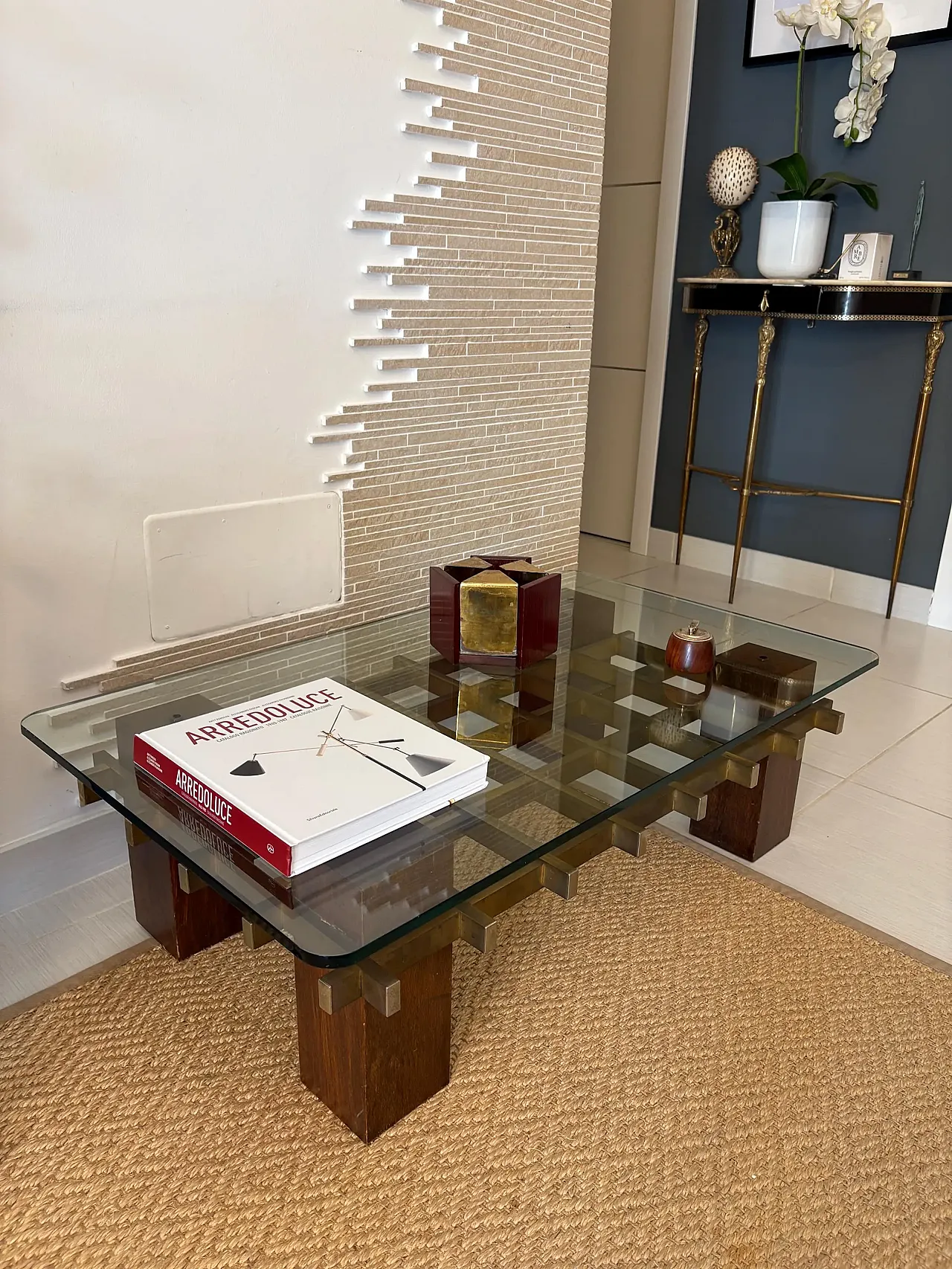 Tavolino da caffè in ottone, legno e vetro, metà '900 7