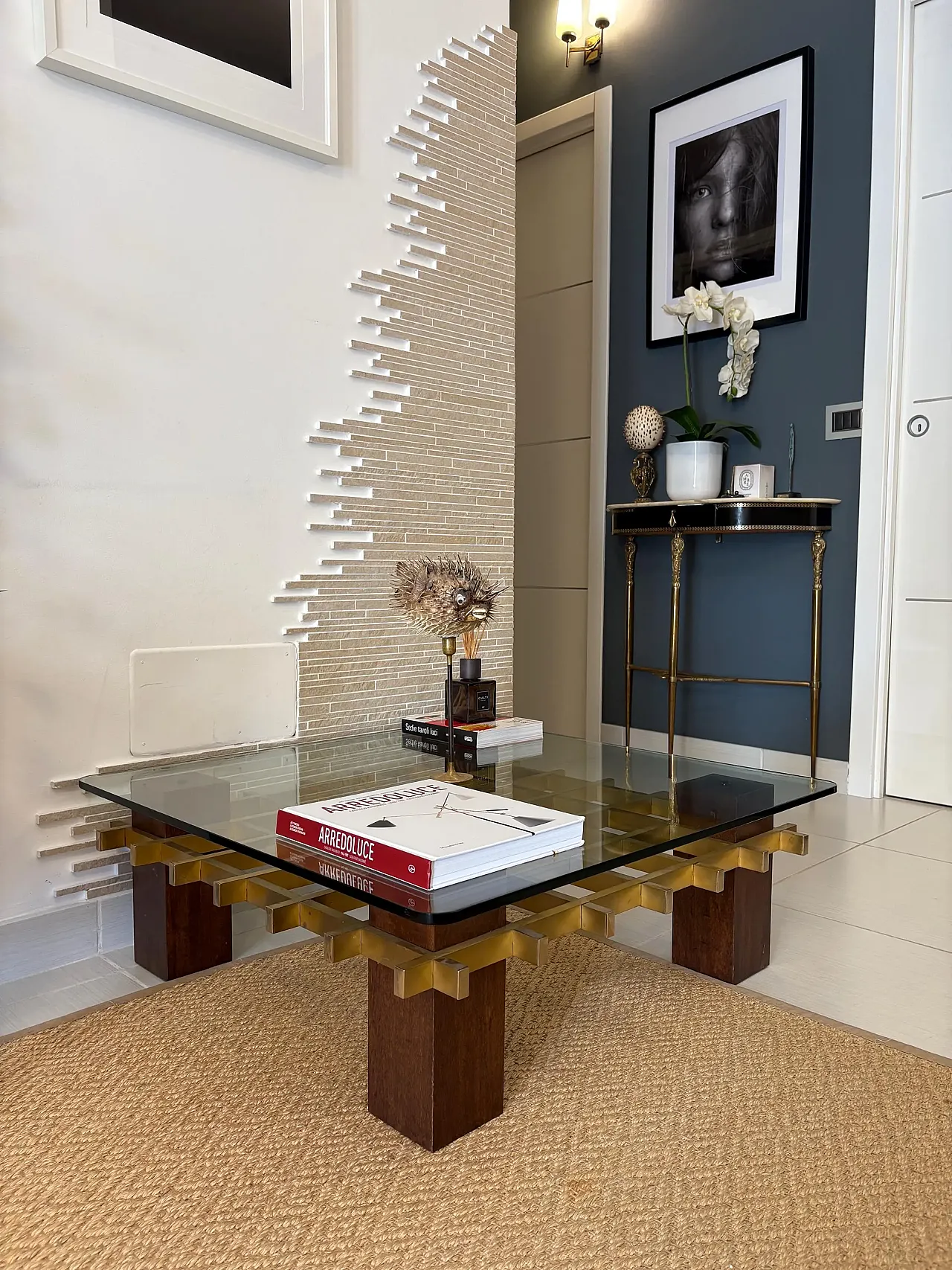 Tavolo space age in ottone, legno, anni '70 8