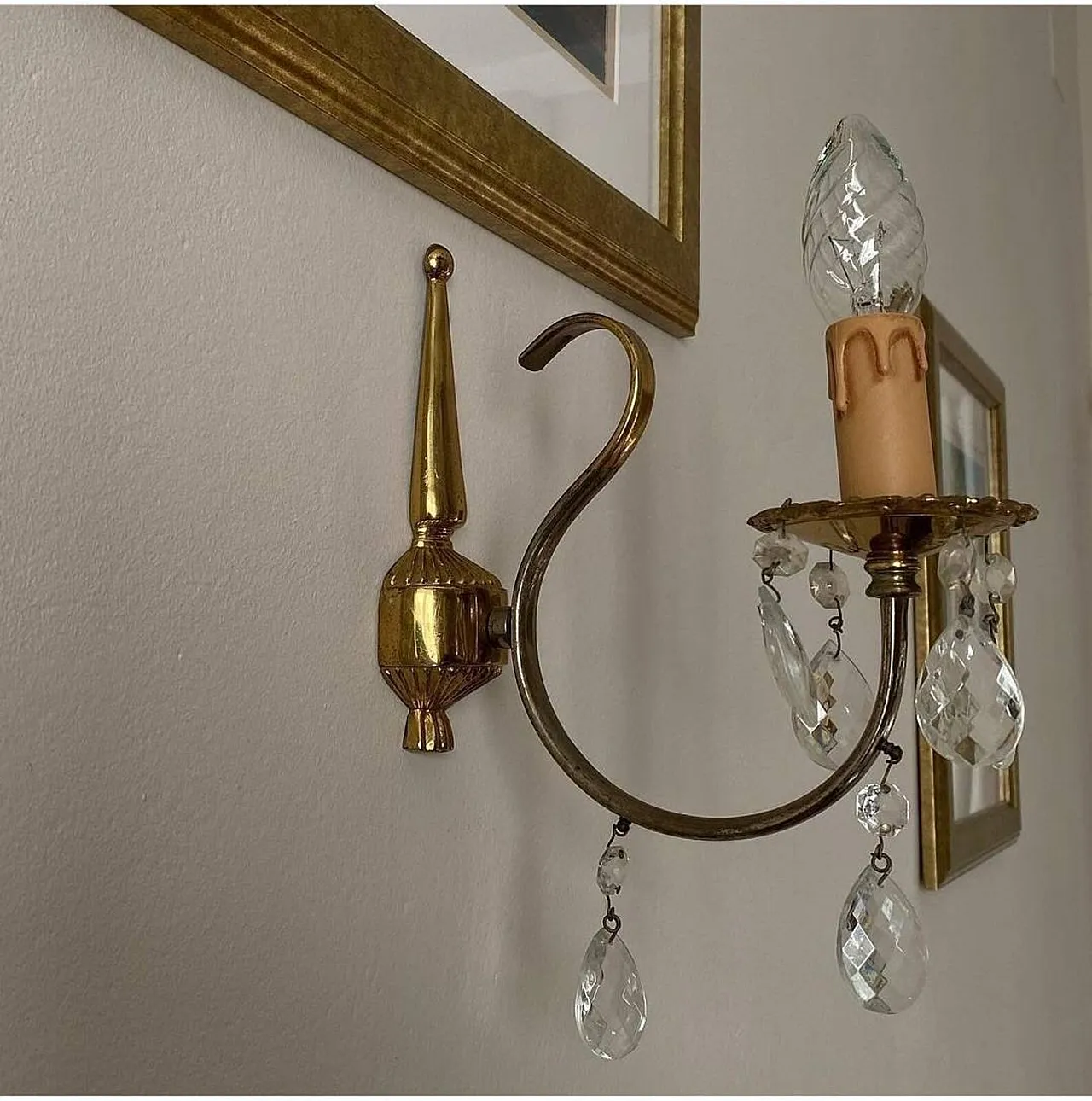 Coppia di applique in ottone e cristallo, '900 2
