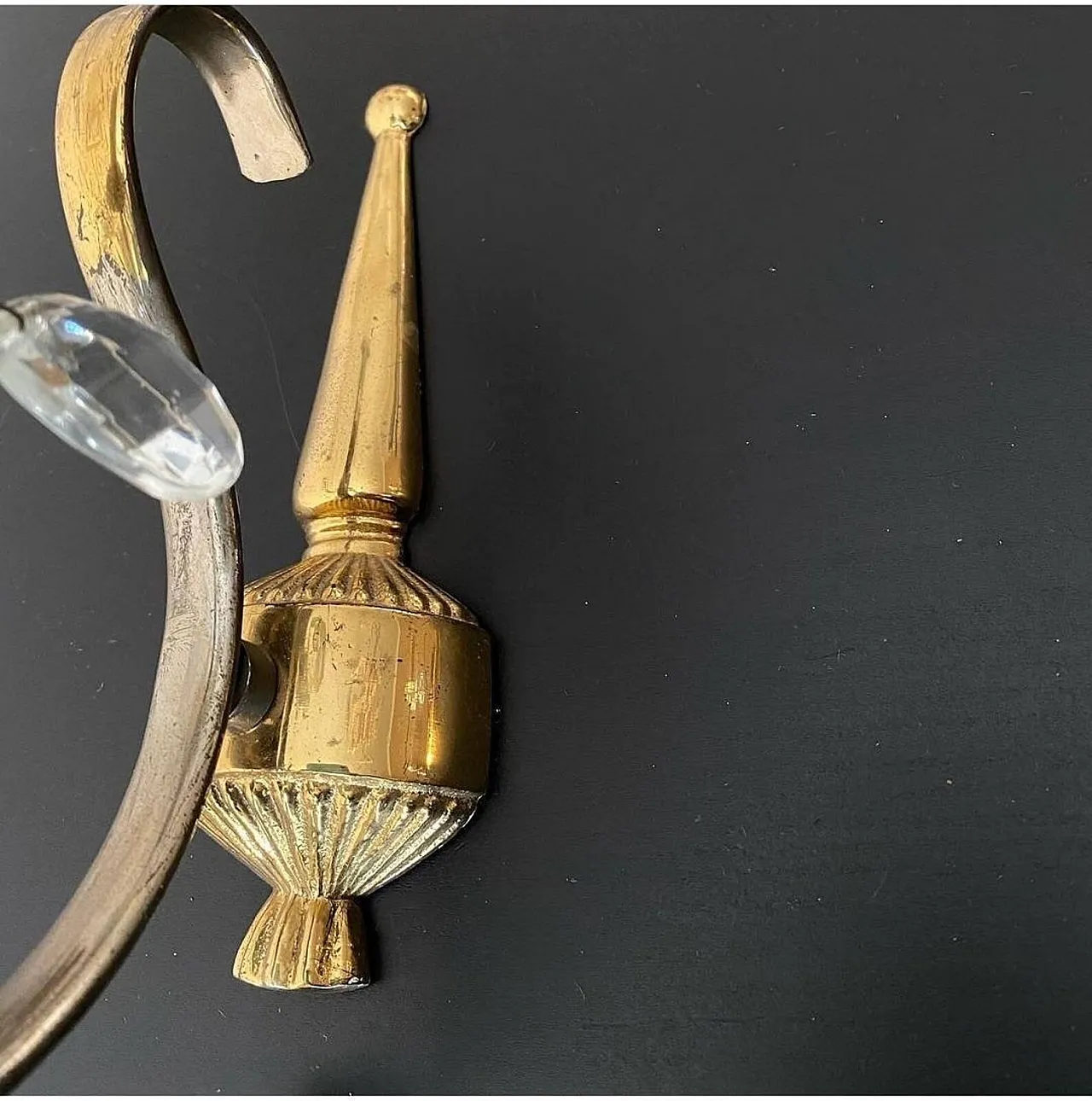 Coppia di applique in ottone e cristallo, '900 7