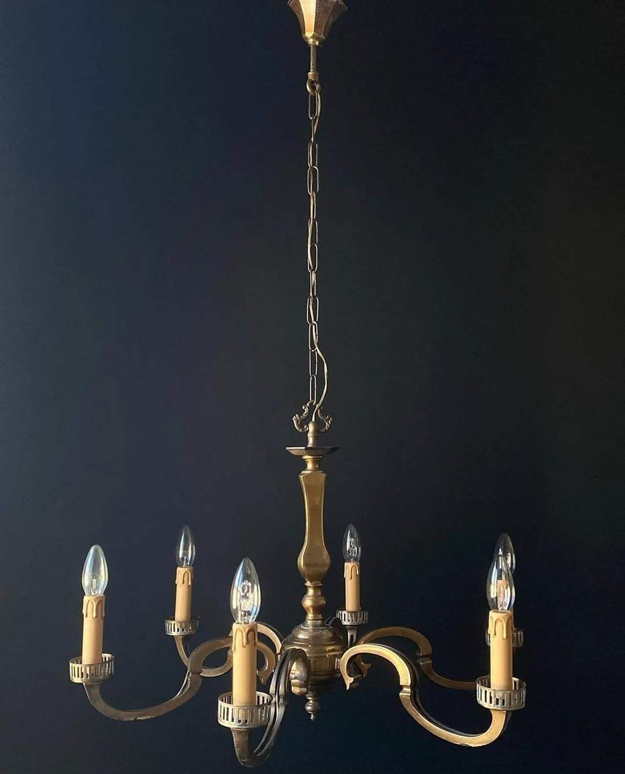 Classic chandelier in bronze and brass, mid-20th century 5