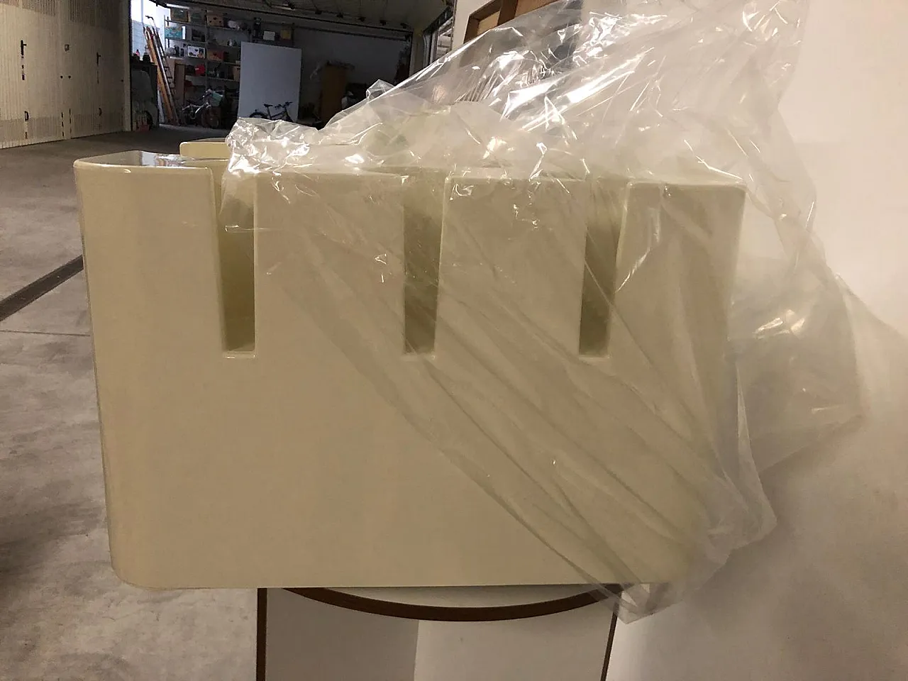 Tavolino bar Bacco con rotelle di Artemide, anni '70 10