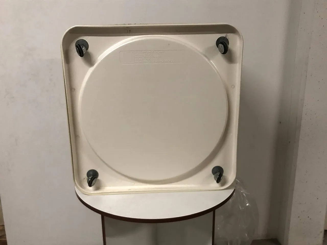 Tavolino bar Bacco con rotelle di Artemide, anni '70 13