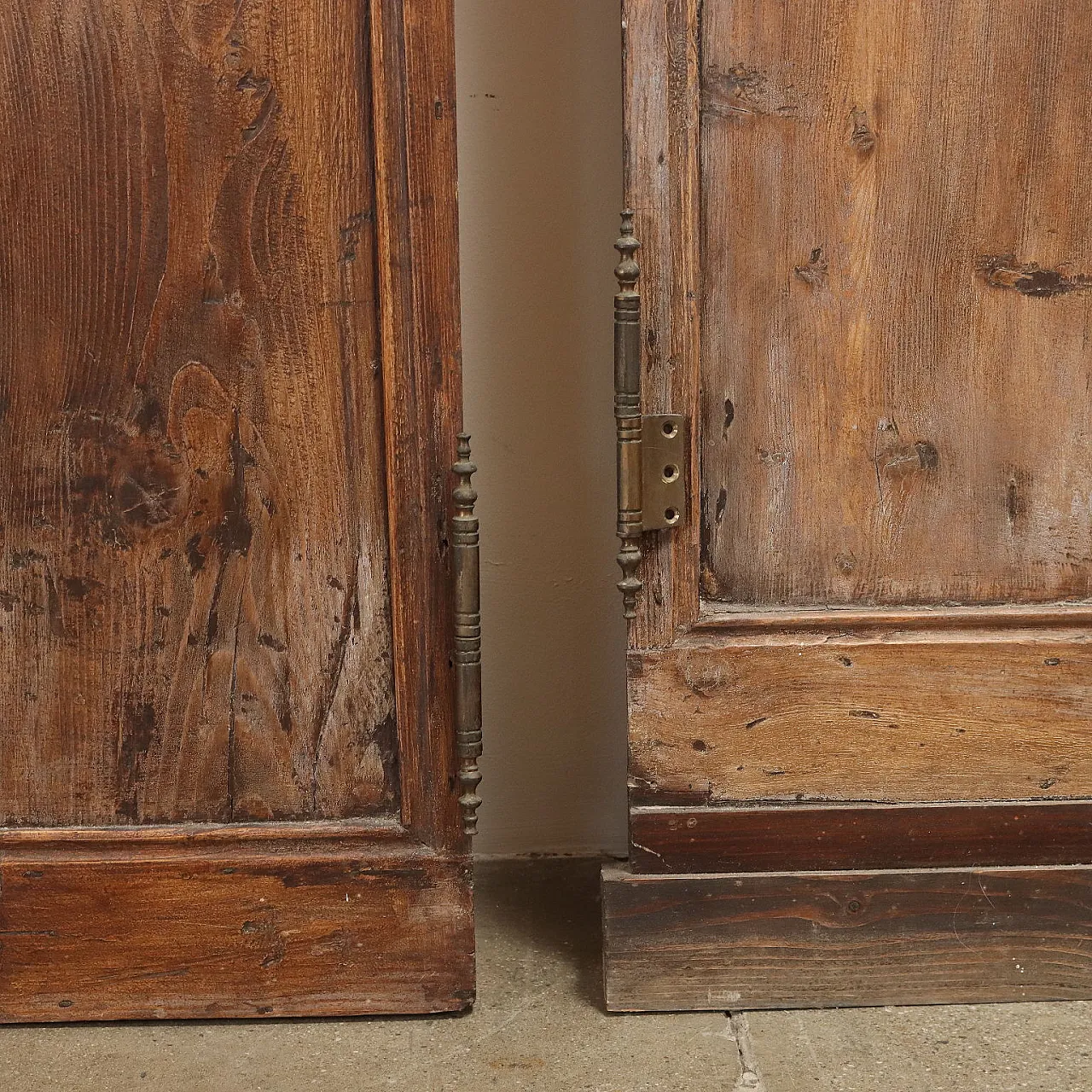 5 Baroque doors in fir, 18th century 7