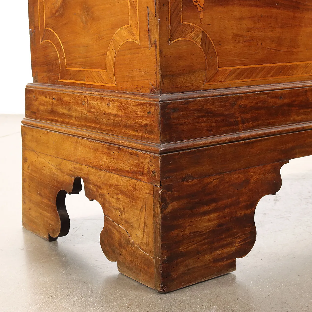 Cassapanca in noce, tardo '800 9