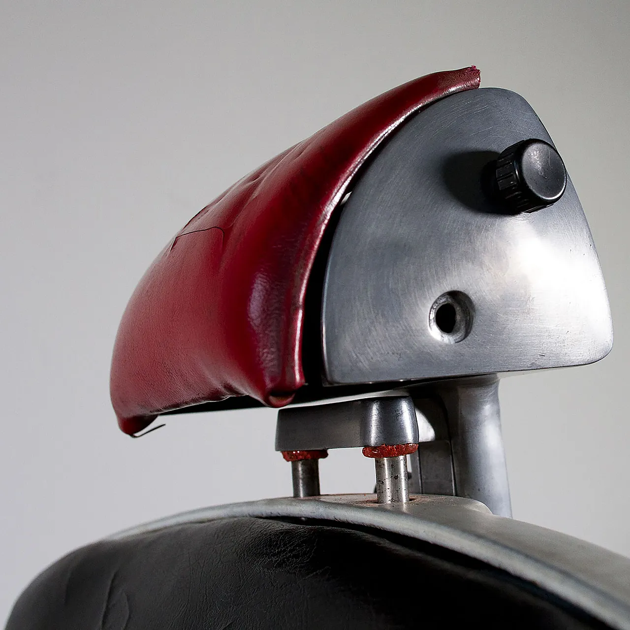 Barber chair, 50s 12