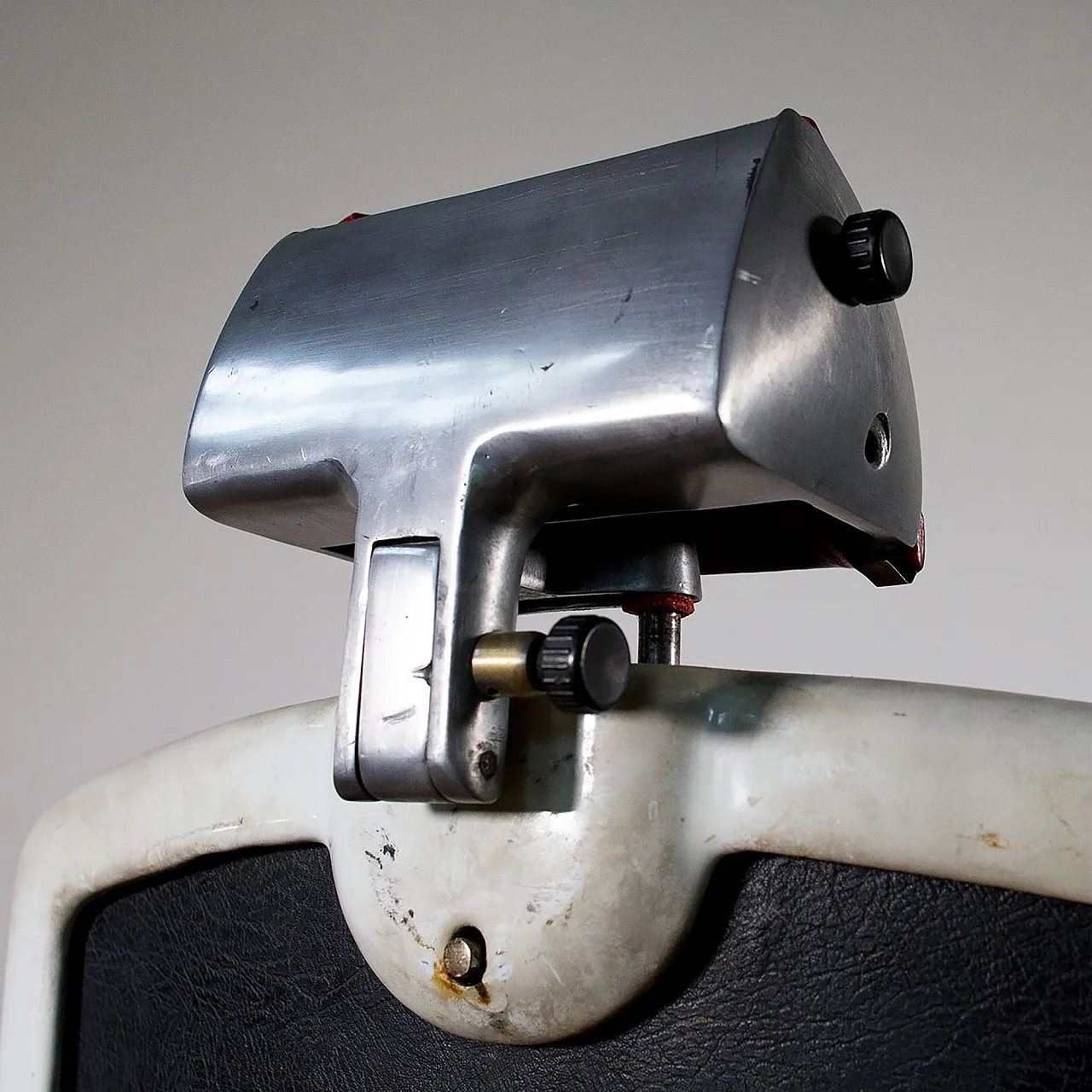 Barber chair, 50s 13